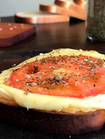 pizzeta pan queso tomate