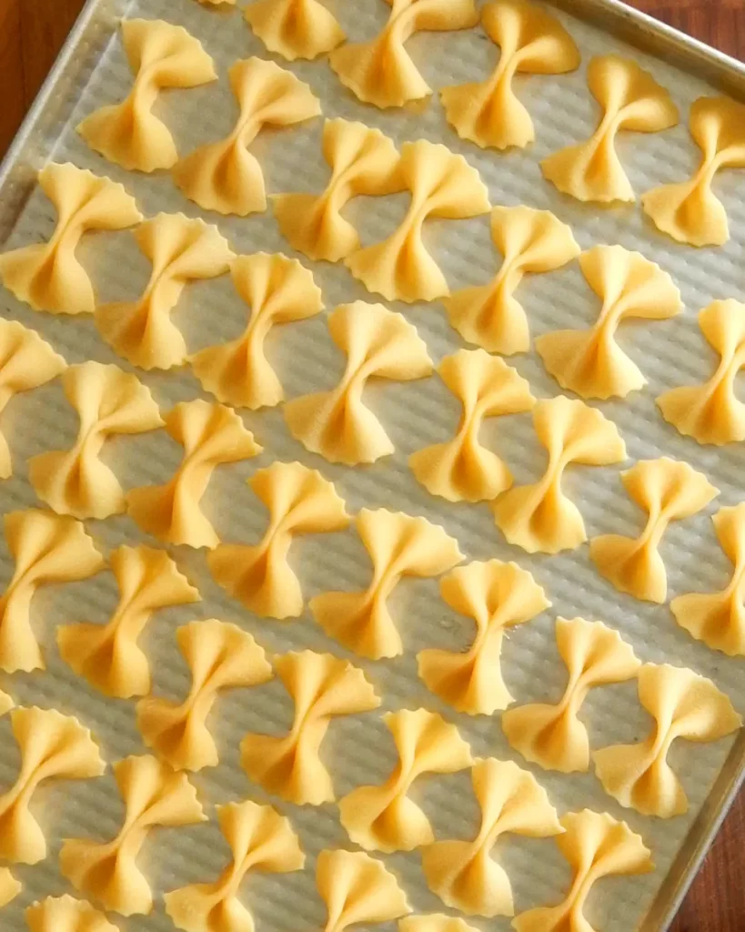 fideos moñito farfalle casero