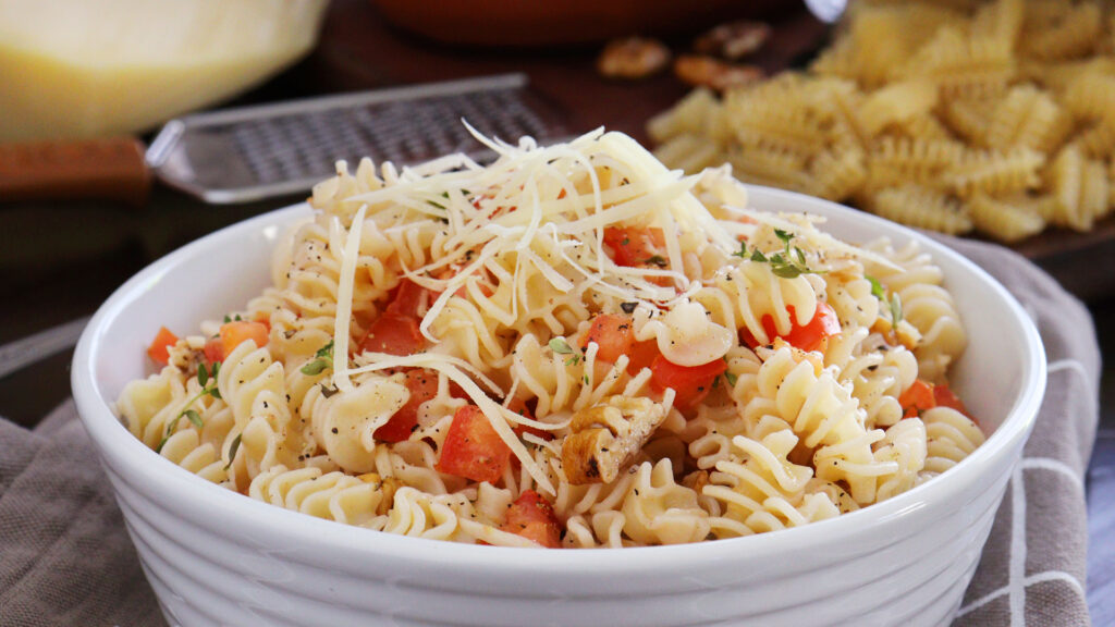 ensalada de pasta fideos fresca facil rapida tomate ajo