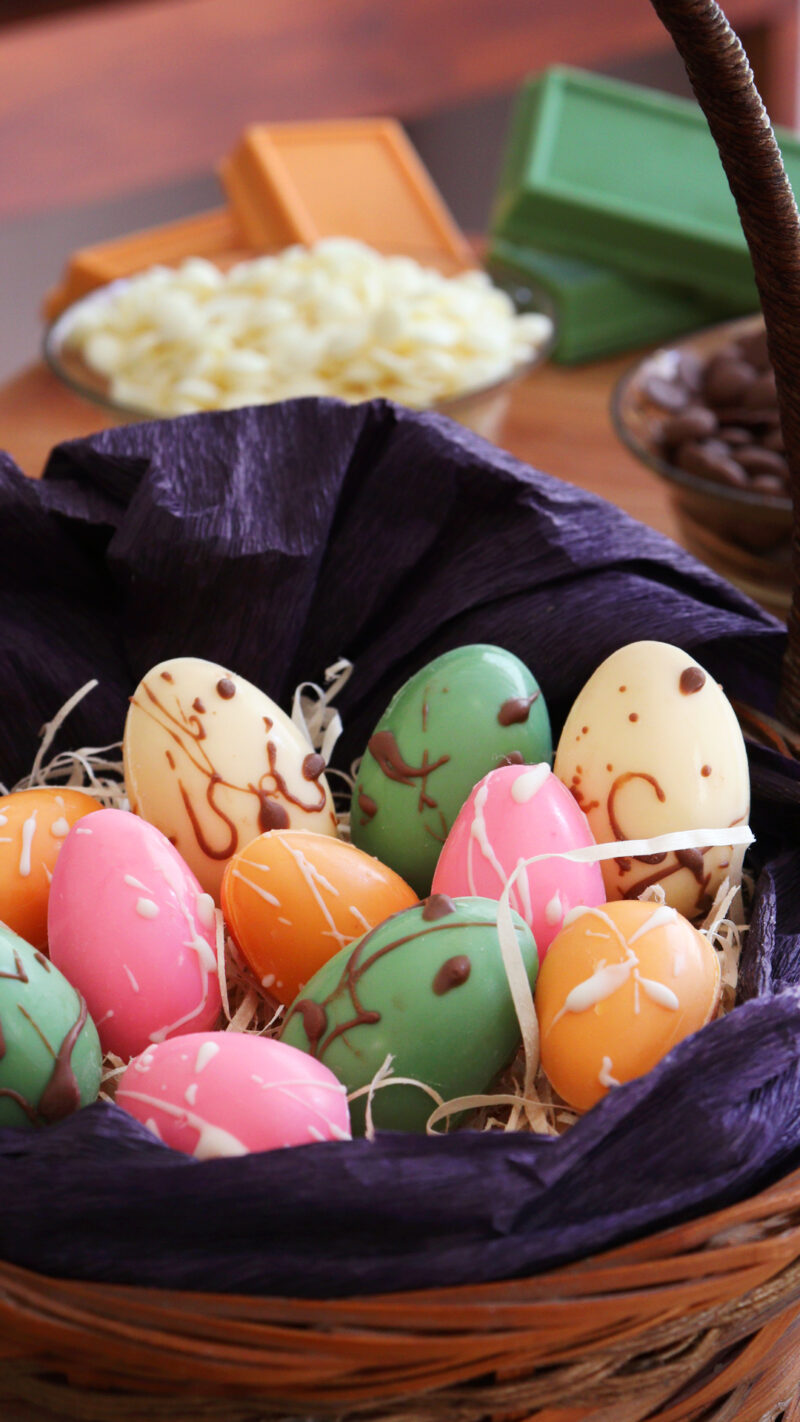 huevos de pascua chocolate colores mini