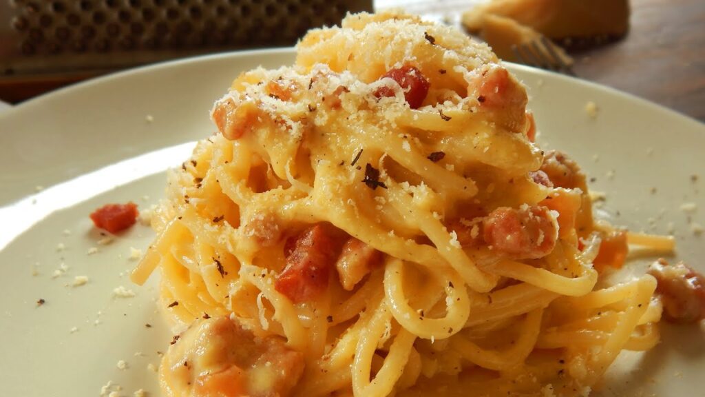 spaghetti carbonara queso pasta panceta