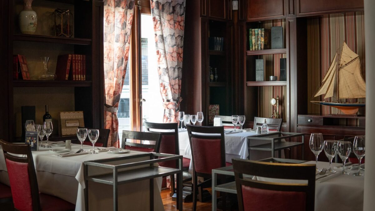 salon casa cuba parrilla decoracion clasica y pintoresca restaurante belgrano buenos aires