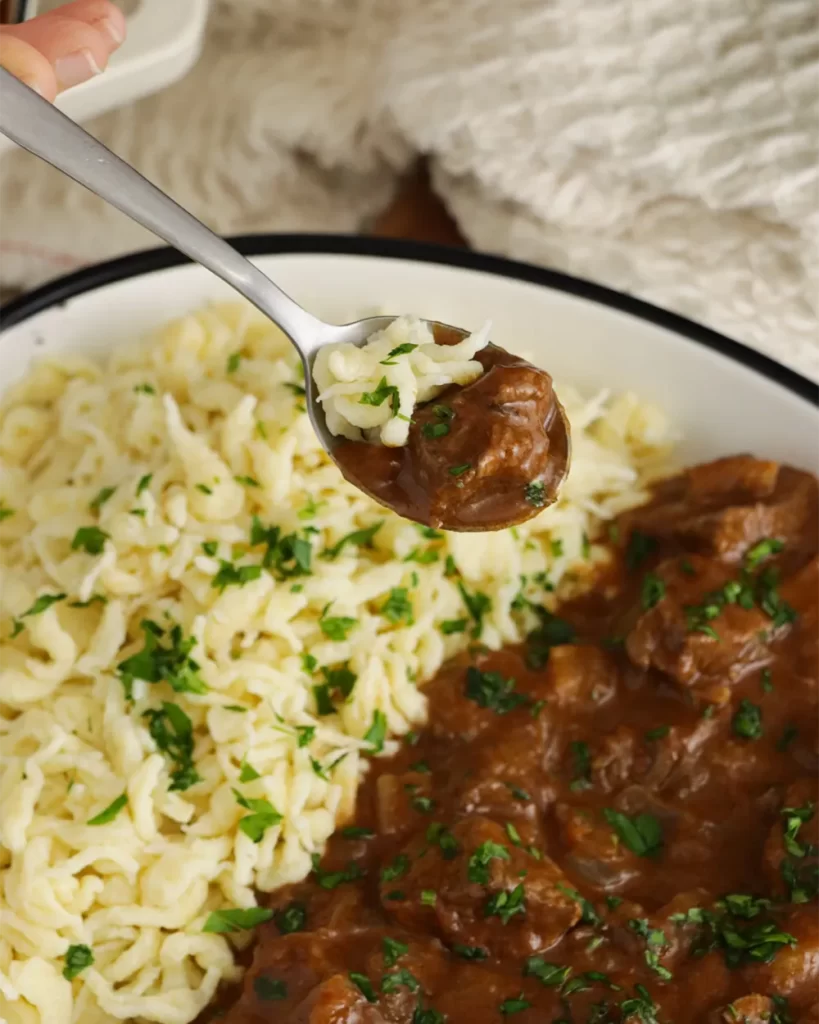 goulash con spaetzle