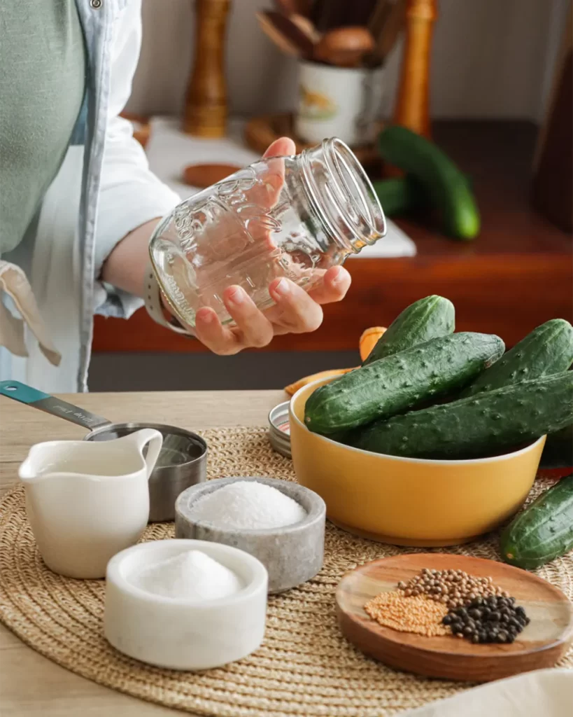 ingredientes para pepinos en vinagre