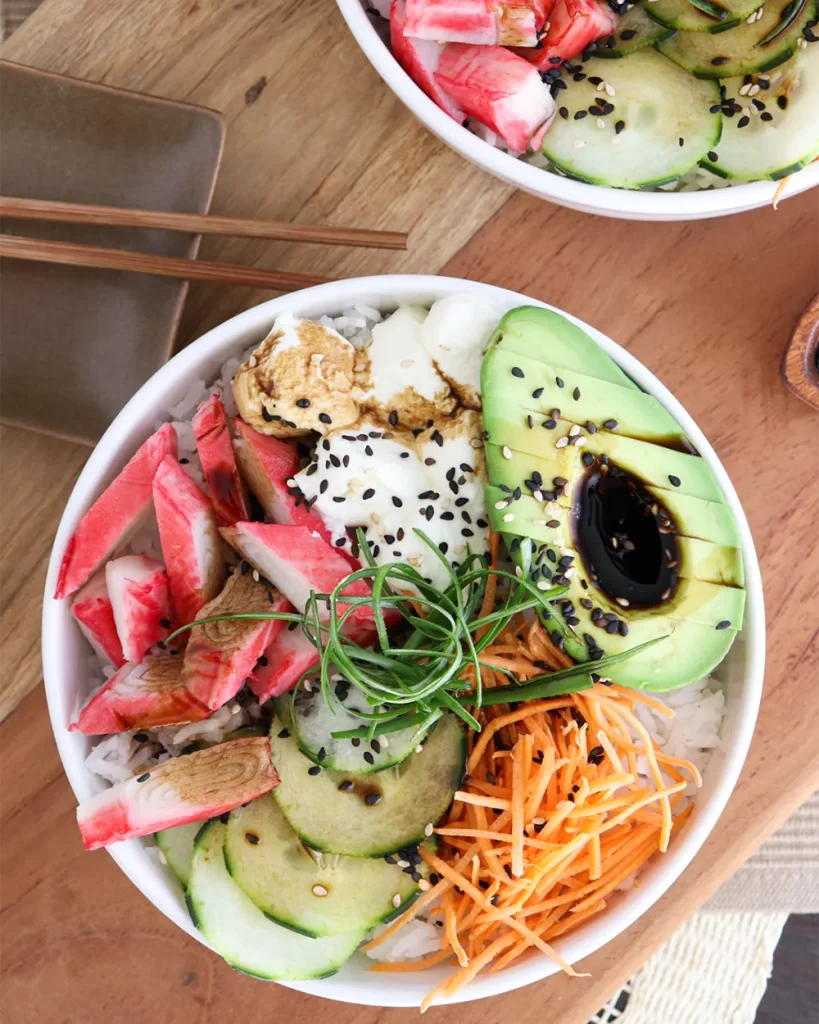 poke bowl con kanikama