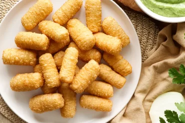 tequeños venezolanos con guasacaca