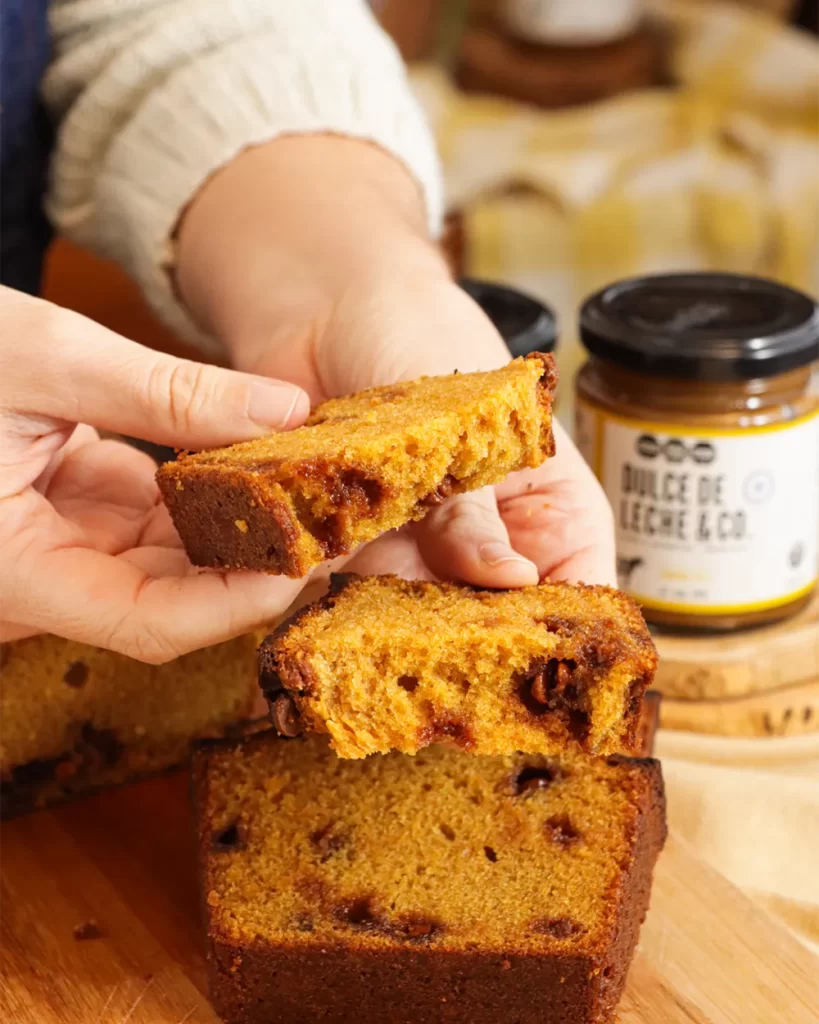 budin de dulce de leche con chips