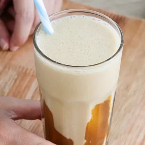 licuado de banana y dulce de leche
