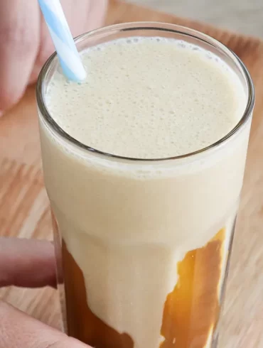 licuado de banana y dulce de leche
