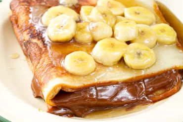 panqueques con dulce de leche y banana