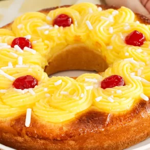 rosca de pascua con crema pastelera