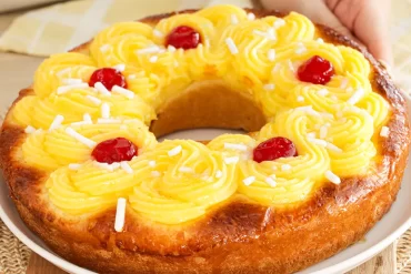 rosca de pascua con crema pastelera