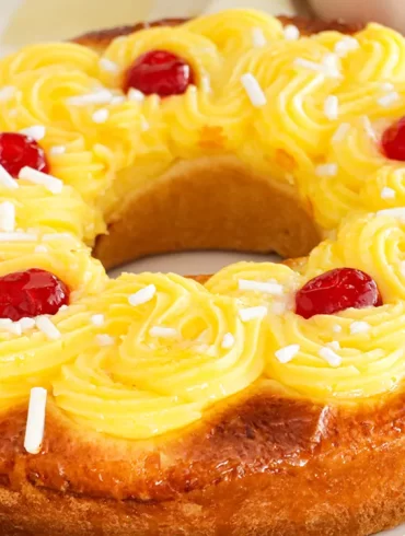 rosca de pascua con crema pastelera