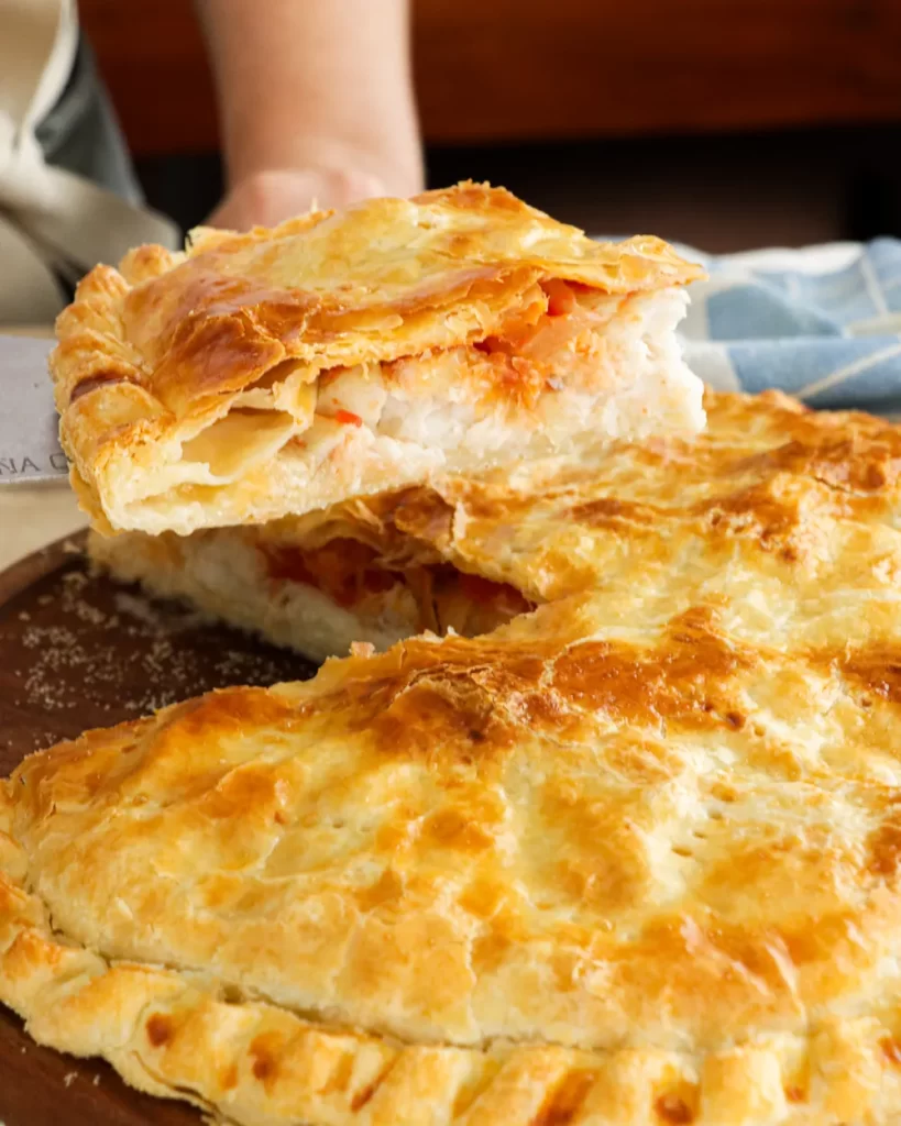 tarta de merluza con masa hojaldrada