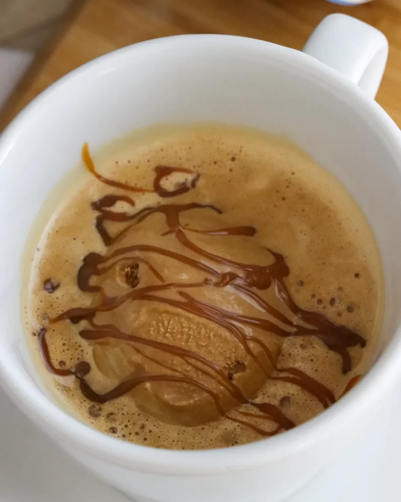 affogato con helado de ddl