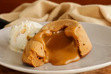 volcan de dulce de leche con helado